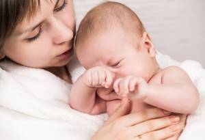 У грудного ребенка болит живот : причины и лечение
