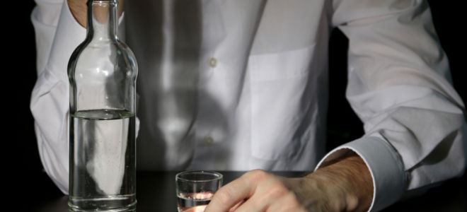 Можно ли пить водку при гастрите и как это нужно делать правильно