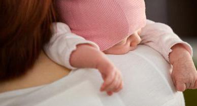 У грудничка урчит в животе: причины если сильно бурчит у ребенка в животике