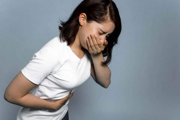 Почему болит желудок, что делать чтобы облегчить боль в домашних условиях