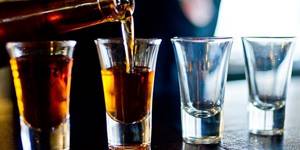 Почему после приема алкоголя, запоя, пьянок может начаться понос