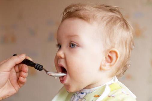 Чем кормить годовалого ребенка при поносе (диарее)