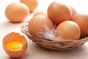 Сырые яйца при гастрите - можно ли пить натощак?