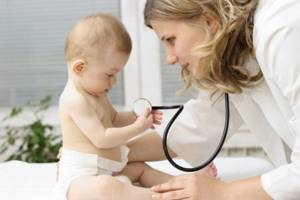 Понос у грудного ребенка 8 месяцев, лечение и первая помощь