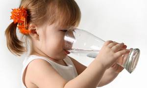 Сильный понос водой у ребёнка: 6 причин появления недуга