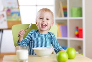 Чем кормить годовалого ребенка при поносе (диарее)
