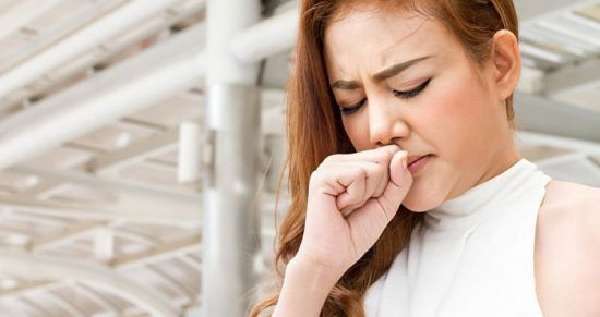 Изжога в горле: причины, симптомы и лечение