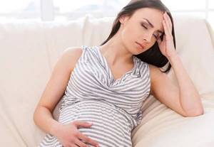 Тошнота и понос при беременности – причины и что делать?